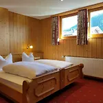 Πανσιόν Edelweiss 3*