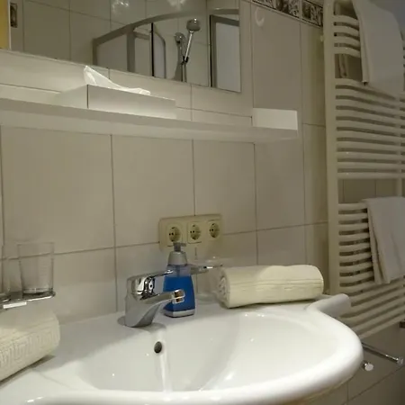 Guest house Edelweiss 3*